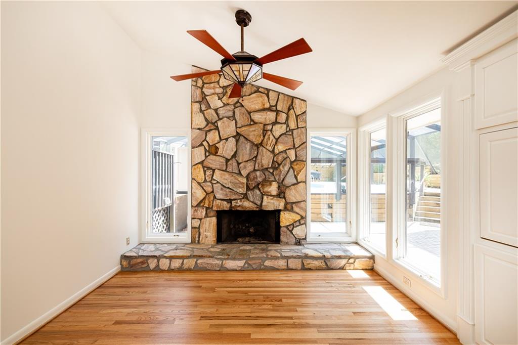 3267 Ivanhoe Drive