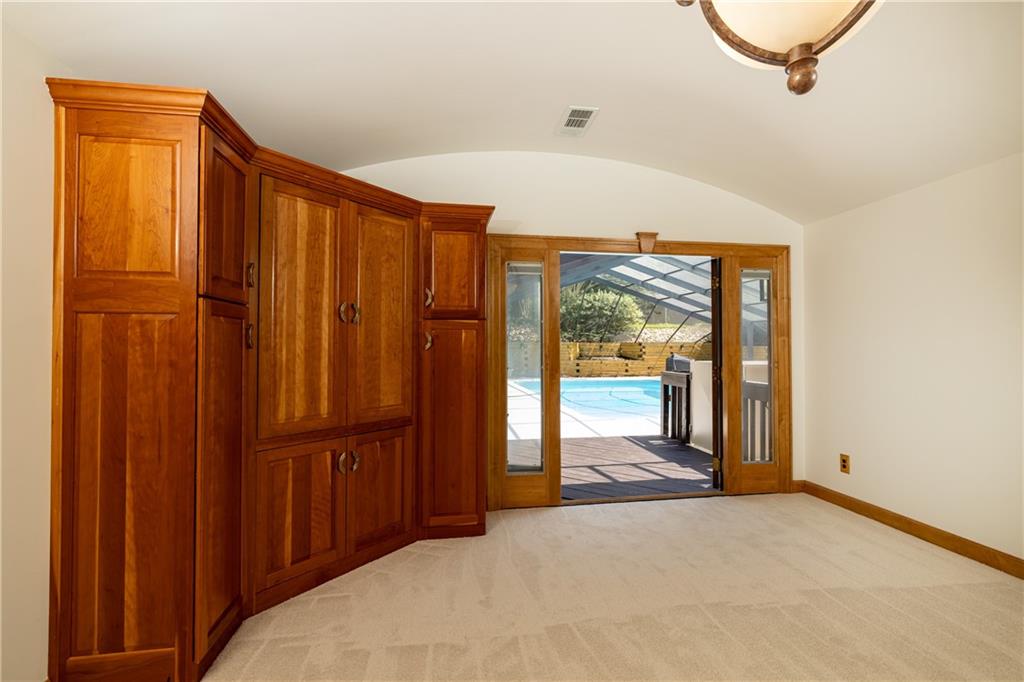 3267 Ivanhoe Drive