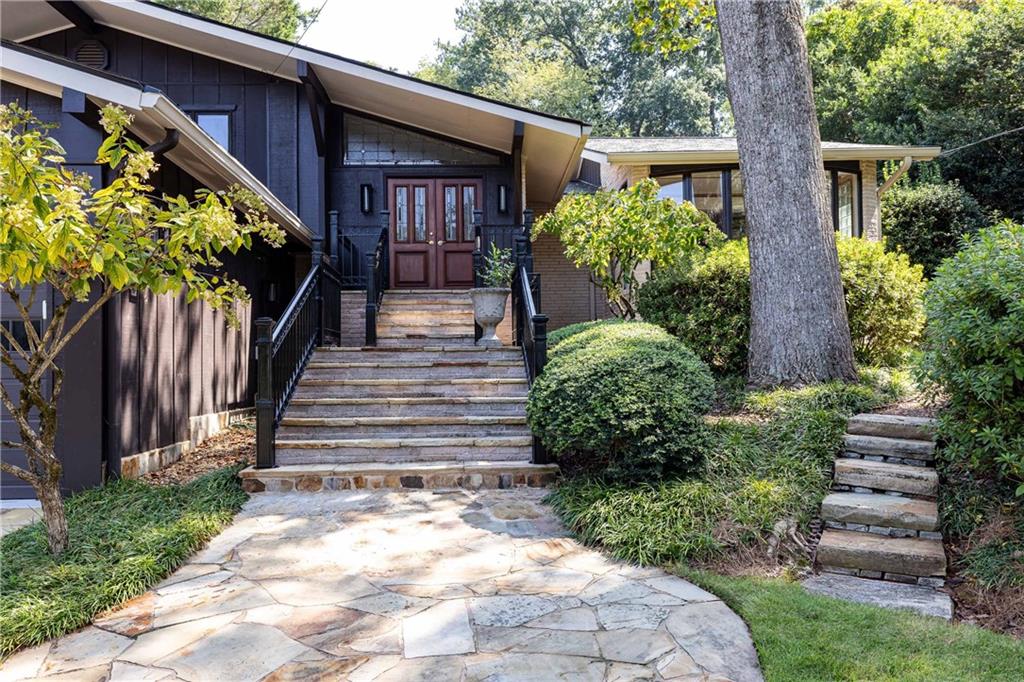 3267 Ivanhoe Drive