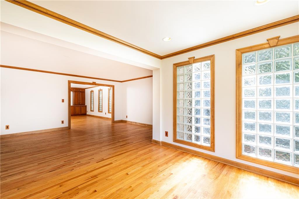 3267 Ivanhoe Drive