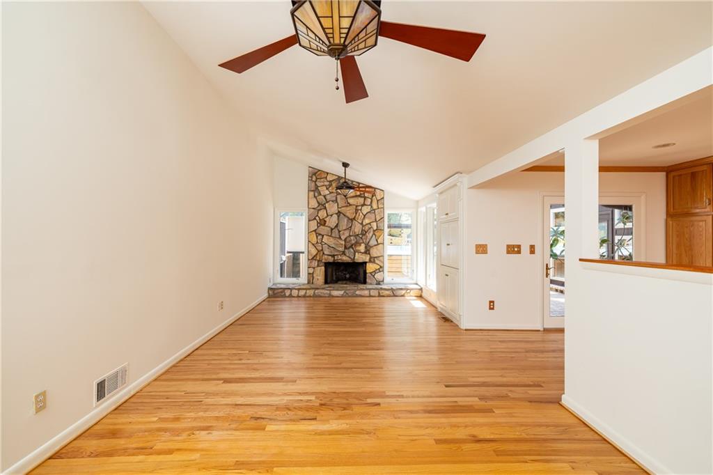 3267 Ivanhoe Drive