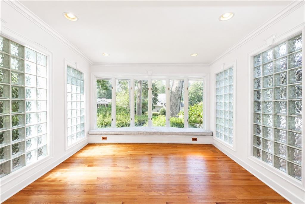 3267 Ivanhoe Drive