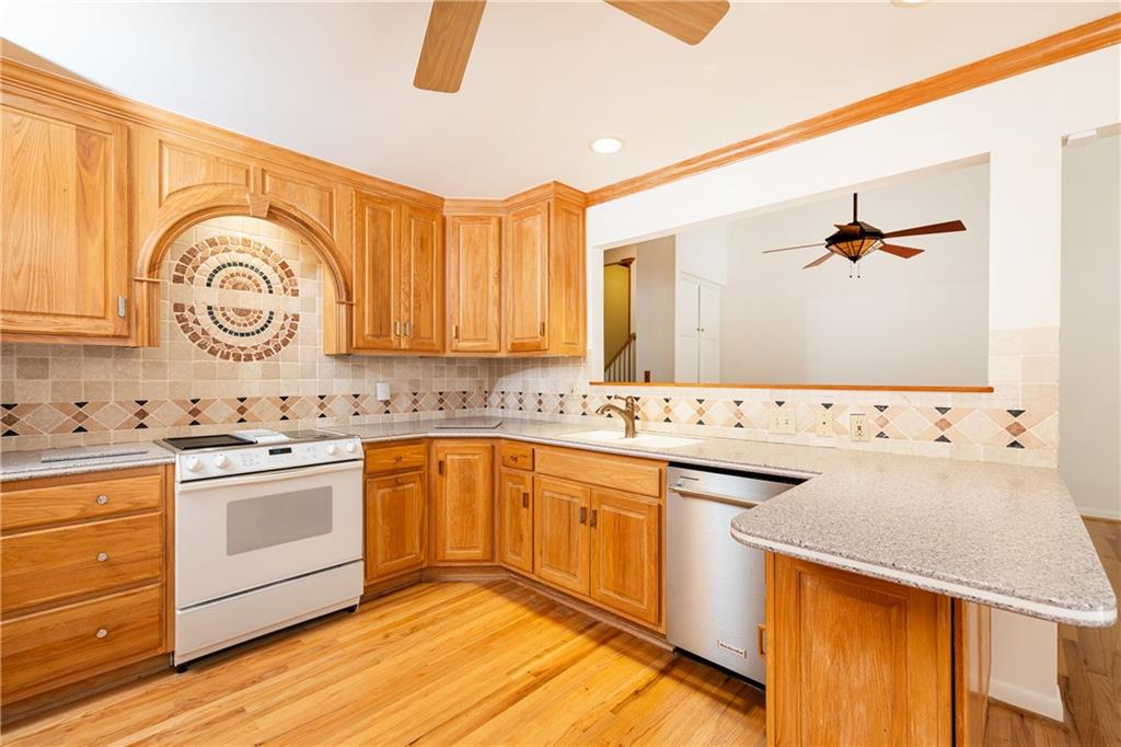 3267 Ivanhoe Drive