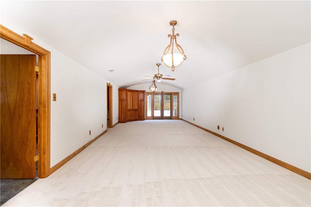 3267 Ivanhoe Drive