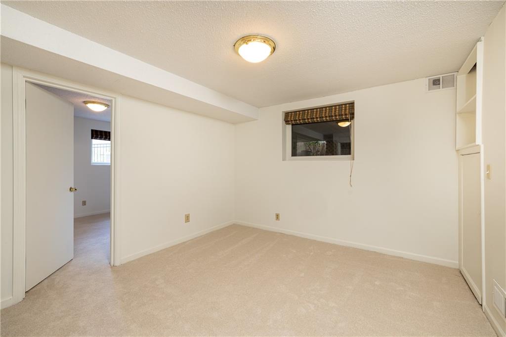 3267 Ivanhoe Drive