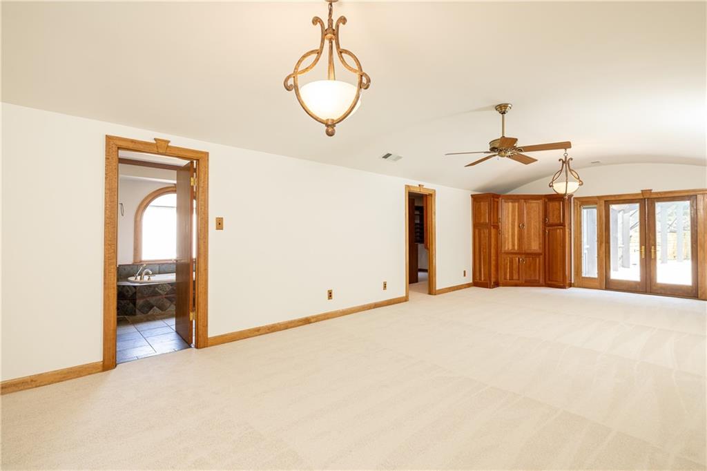 3267 Ivanhoe Drive