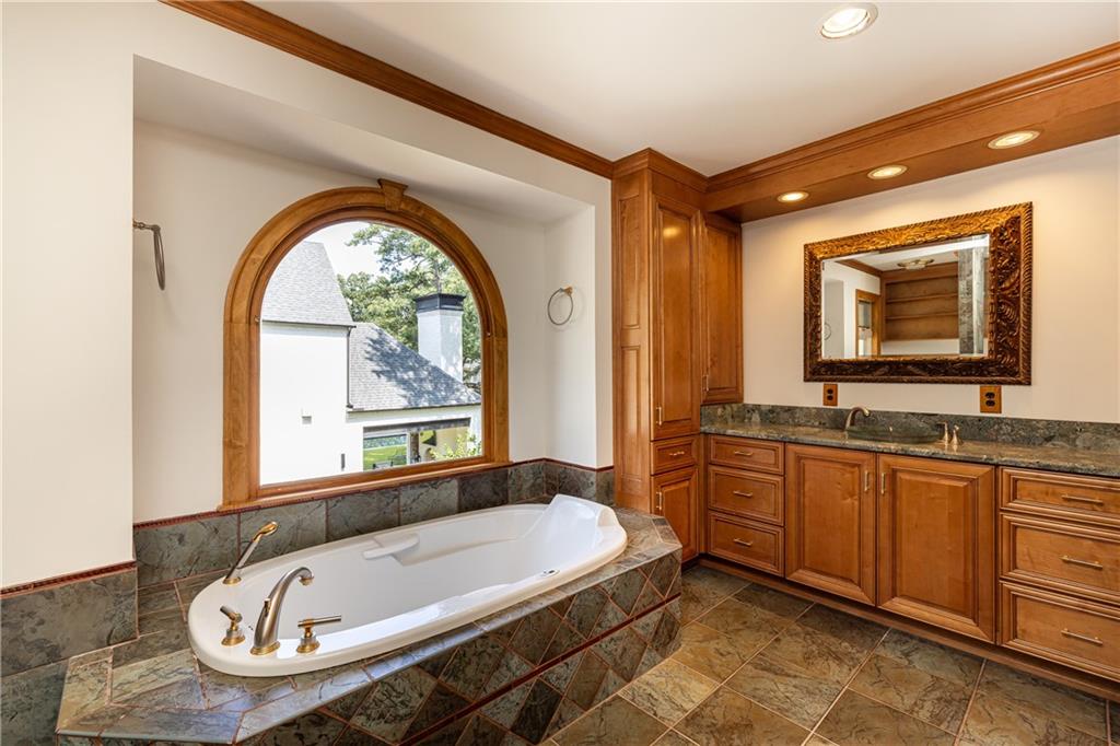 3267 Ivanhoe Drive