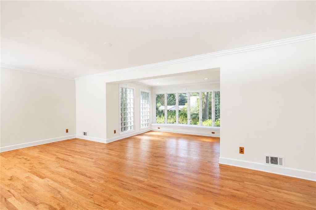 3267 Ivanhoe Drive
