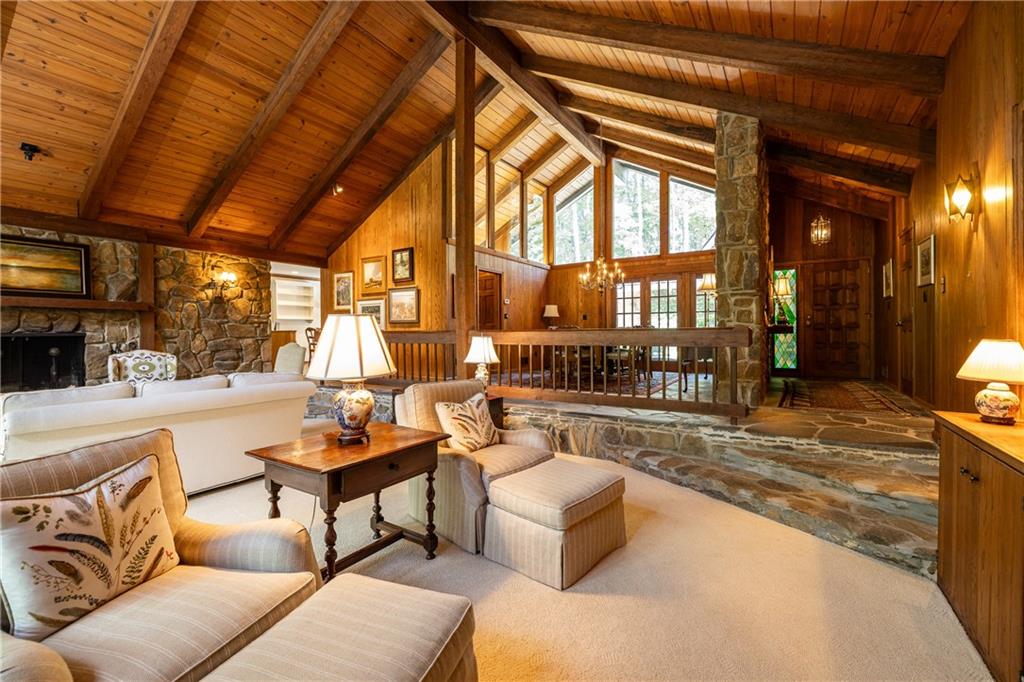 945 River Overlook Court