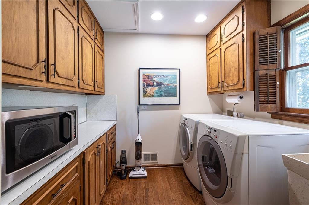 945 River Overlook Court
