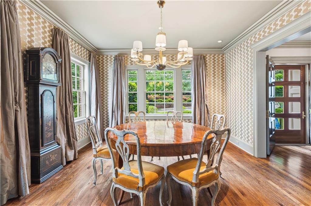 45 Montclair Drive NE