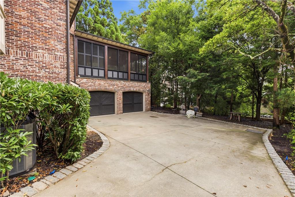 45 Montclair Drive NE