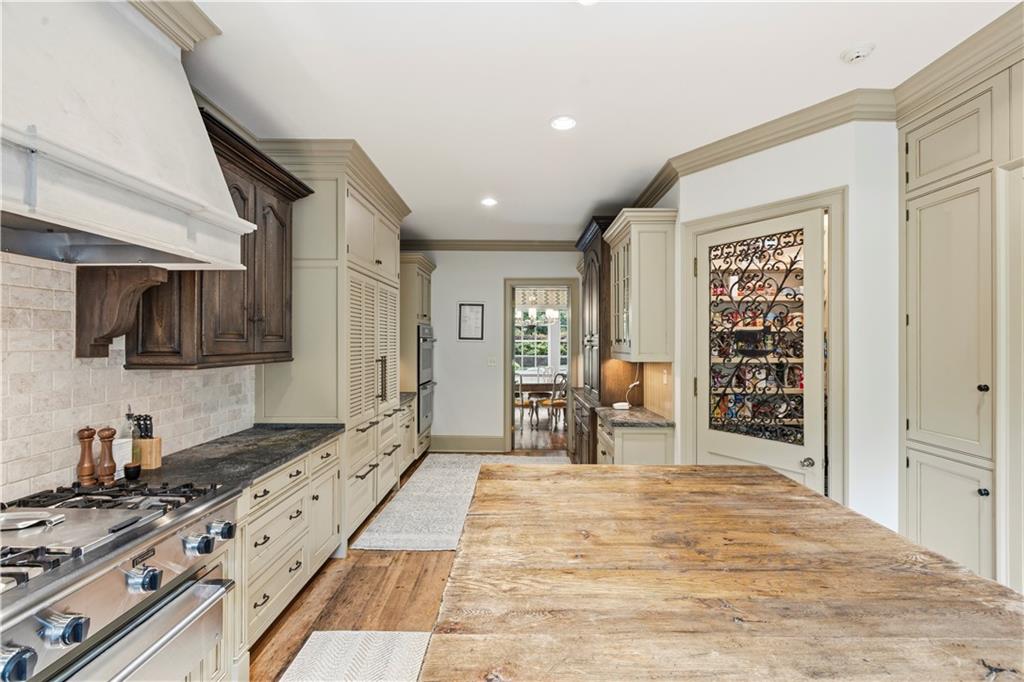 45 Montclair Drive NE