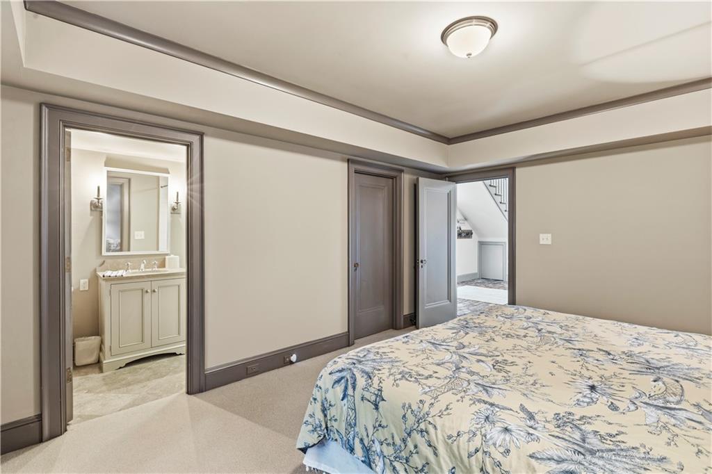 45 Montclair Drive NE