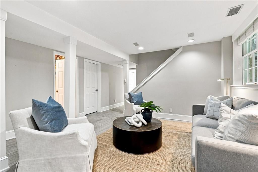 2321 Bohler Road NW