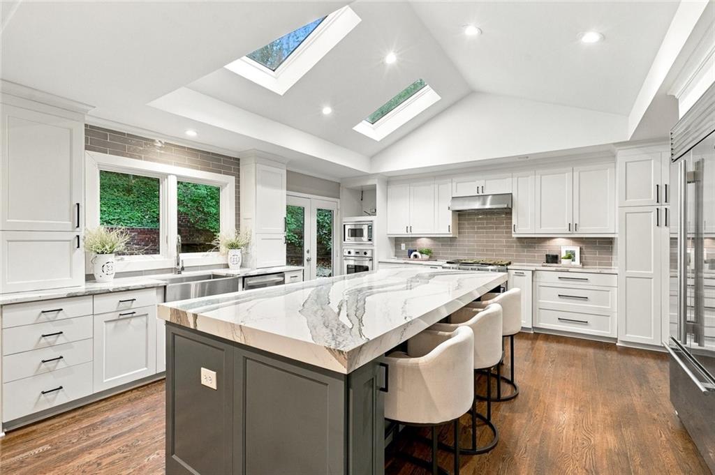 2321 Bohler Road NW