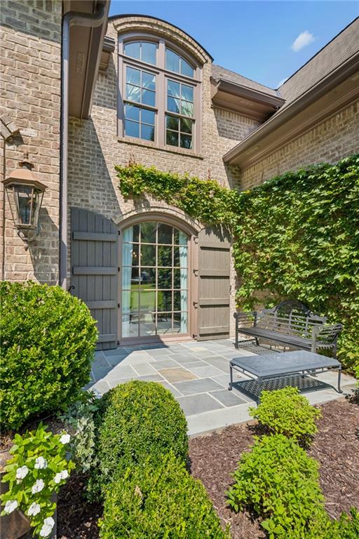 405 Kenbrook Drive