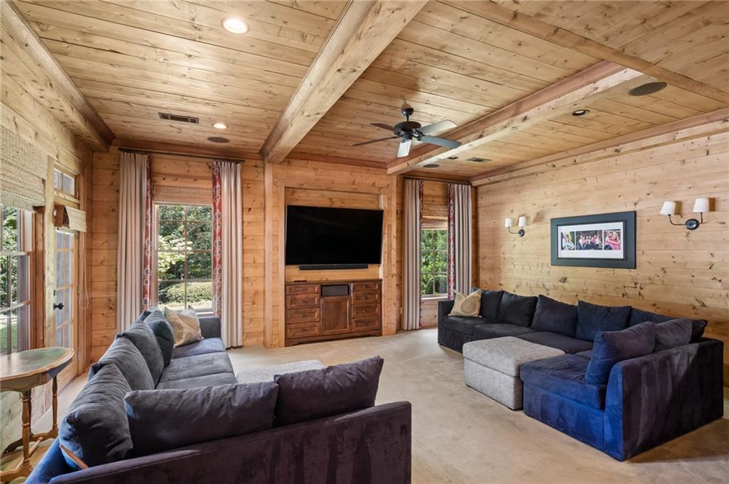 405 Kenbrook Drive