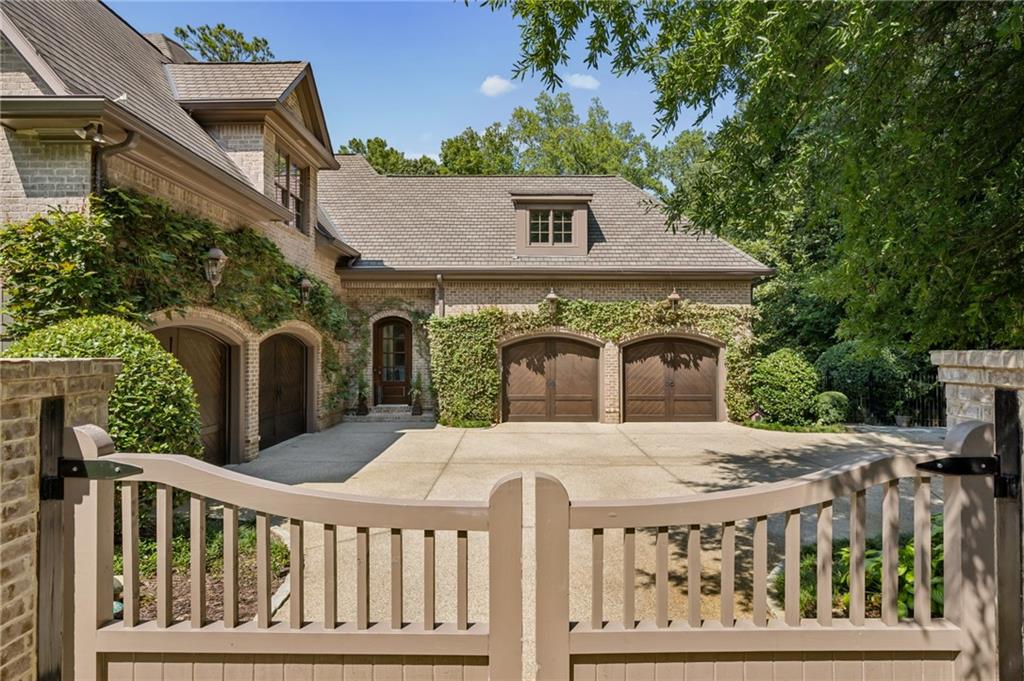405 Kenbrook Drive