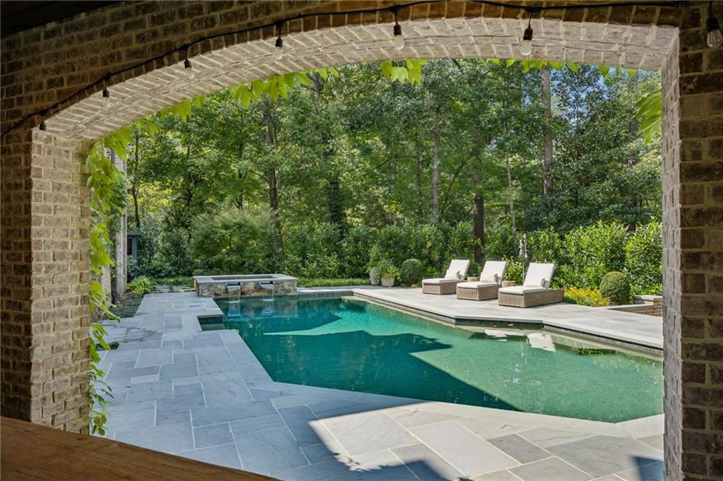 405 Kenbrook Drive