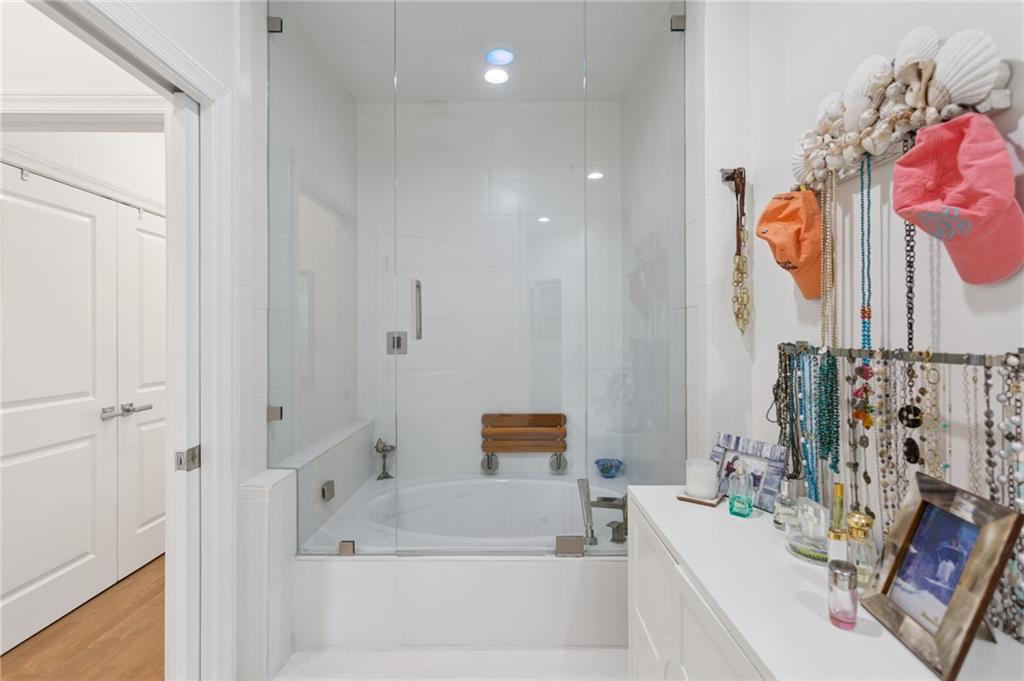 2626 Peachtree Road NW Unit 1807