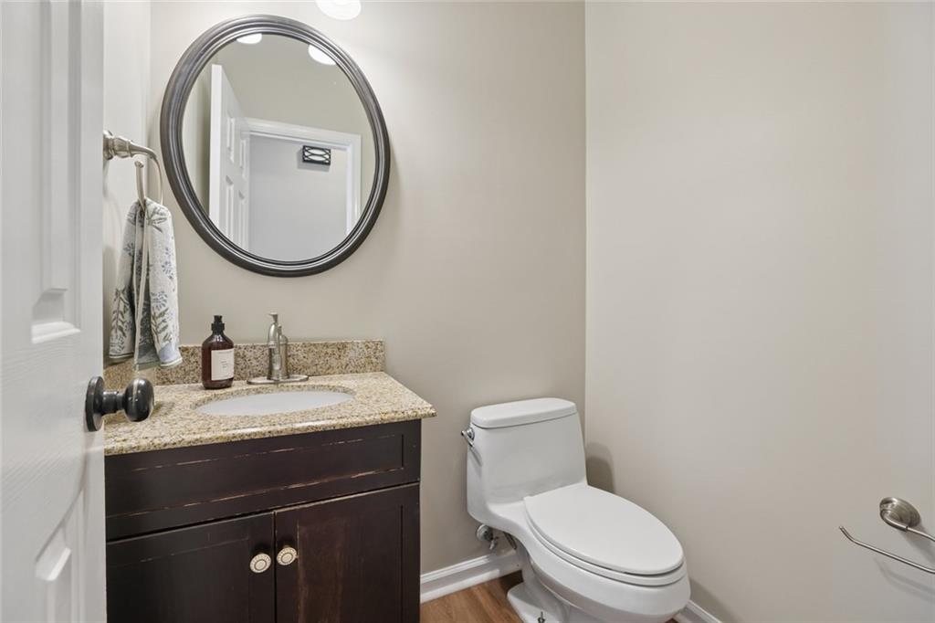 3325 Evonvale Glen