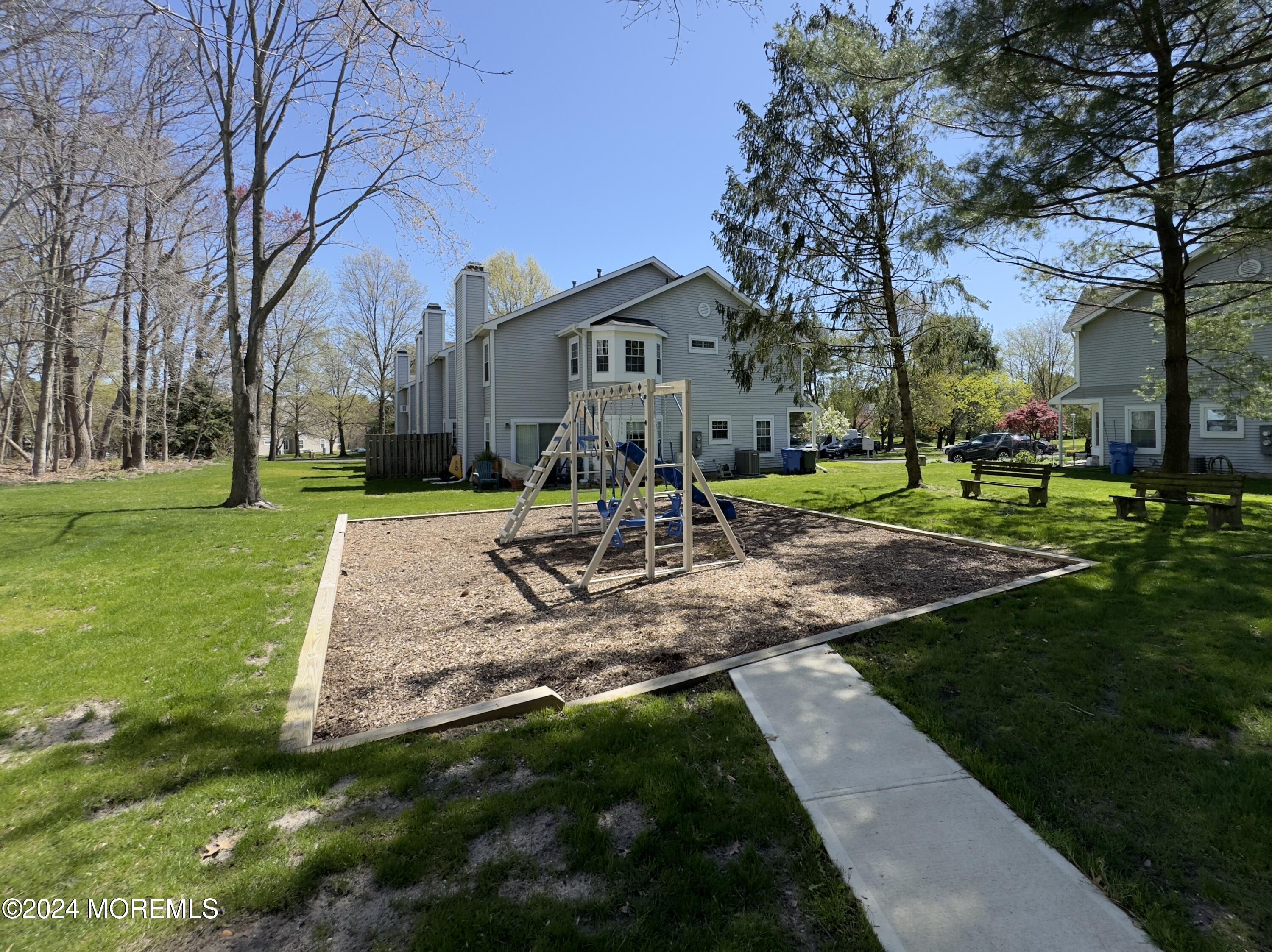 3 Stallion Court