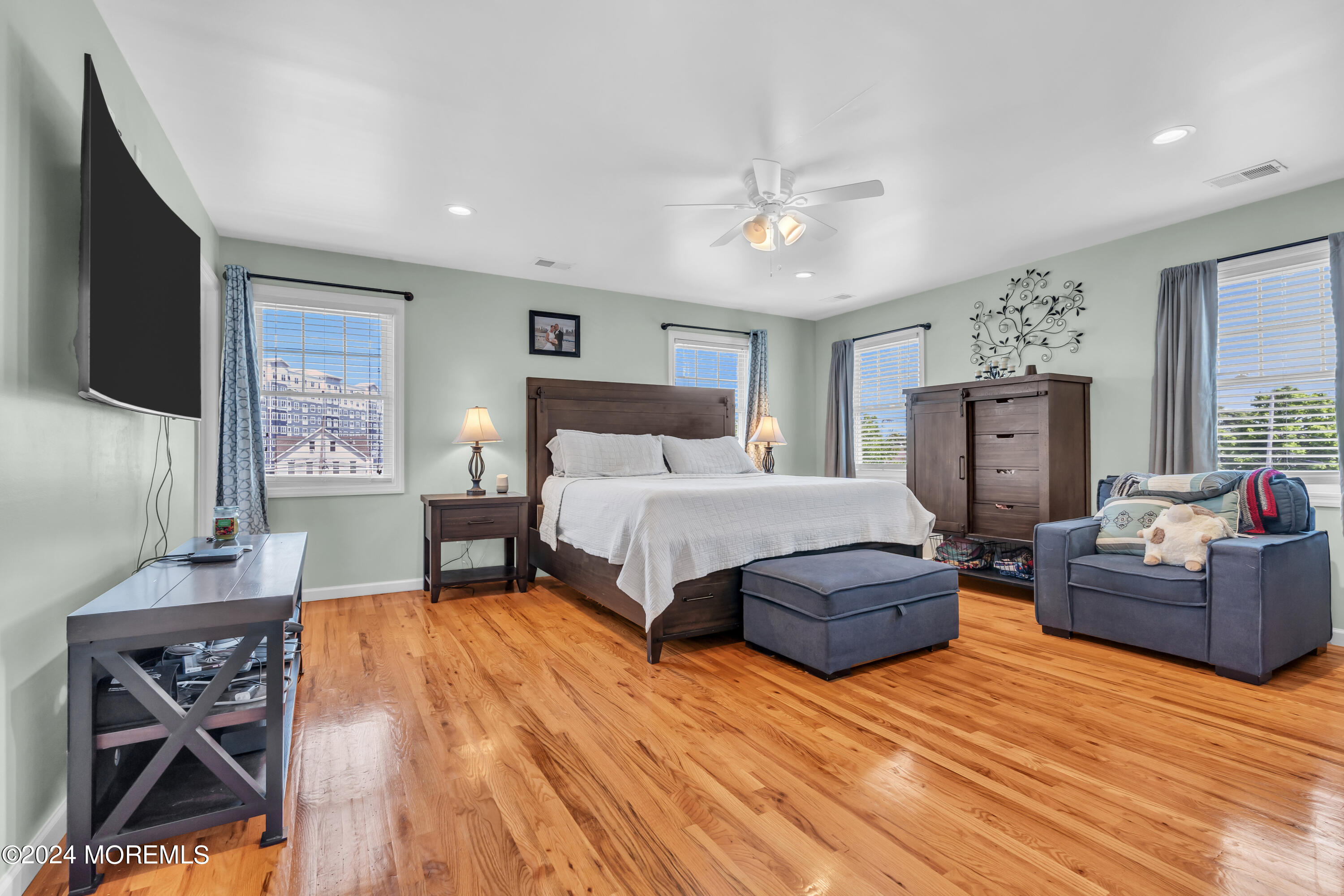 30 Seabreeze Way