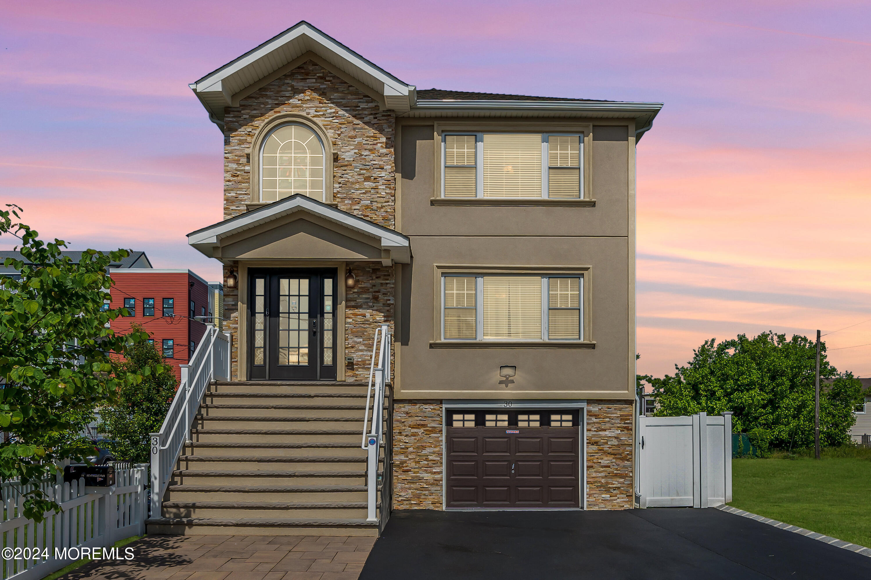 30 Seabreeze Way