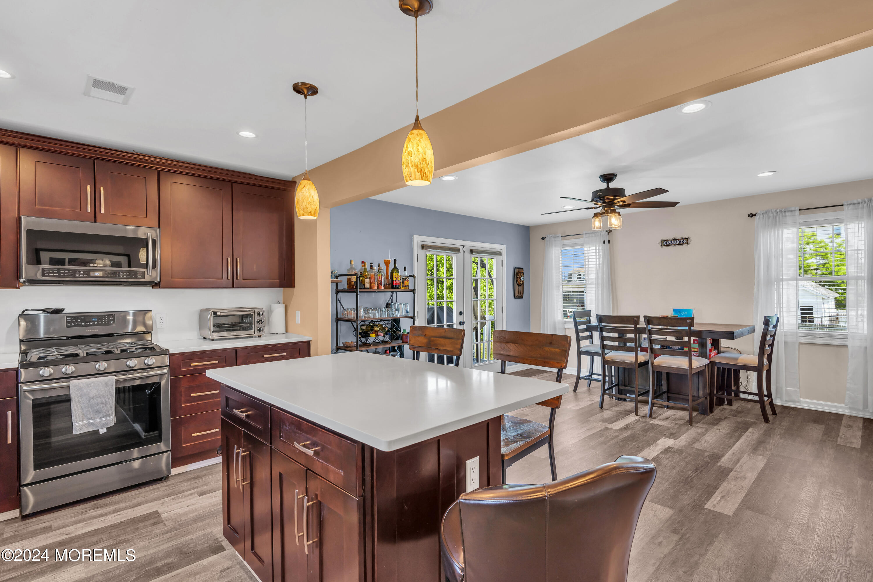 30 Seabreeze Way