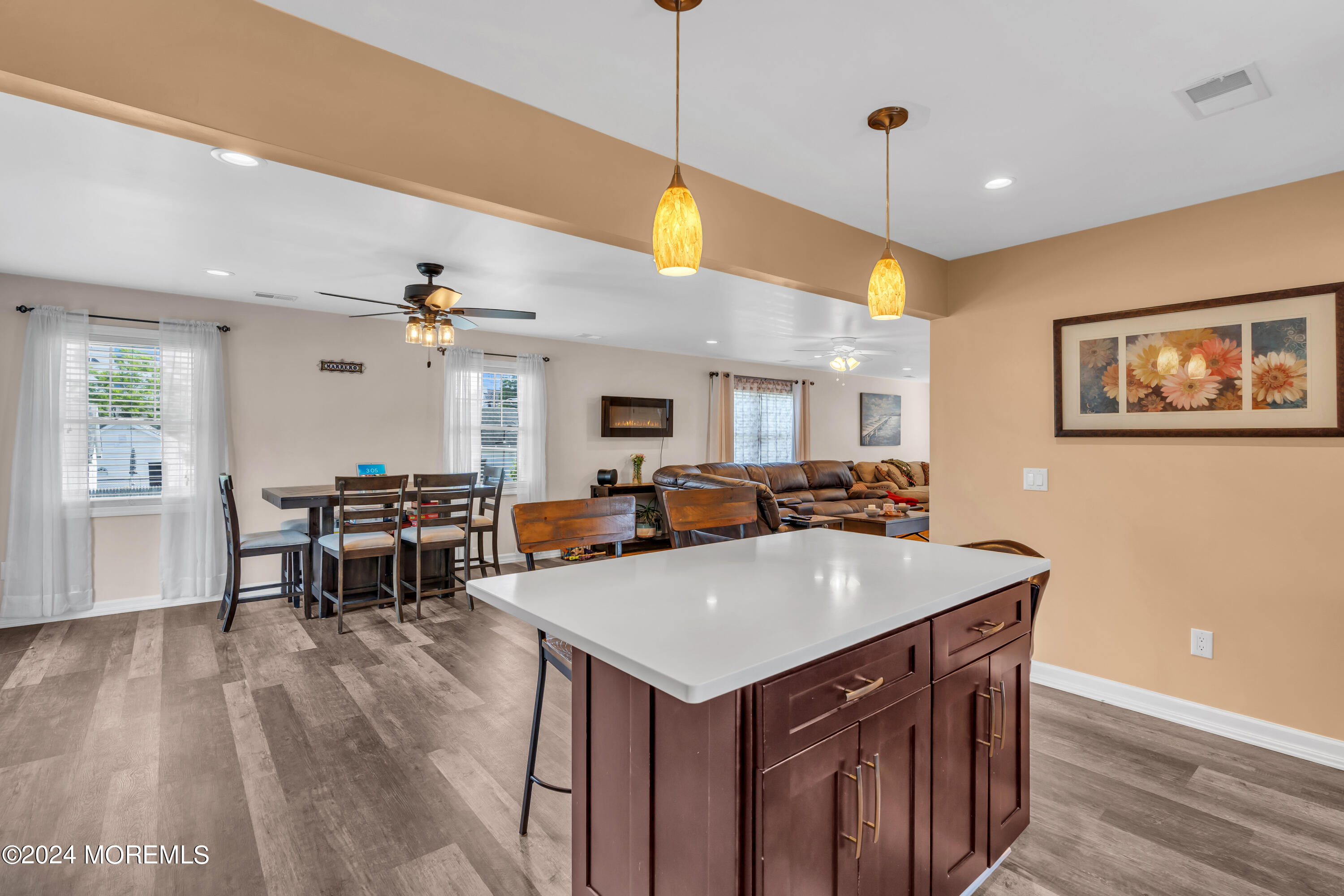 30 Seabreeze Way
