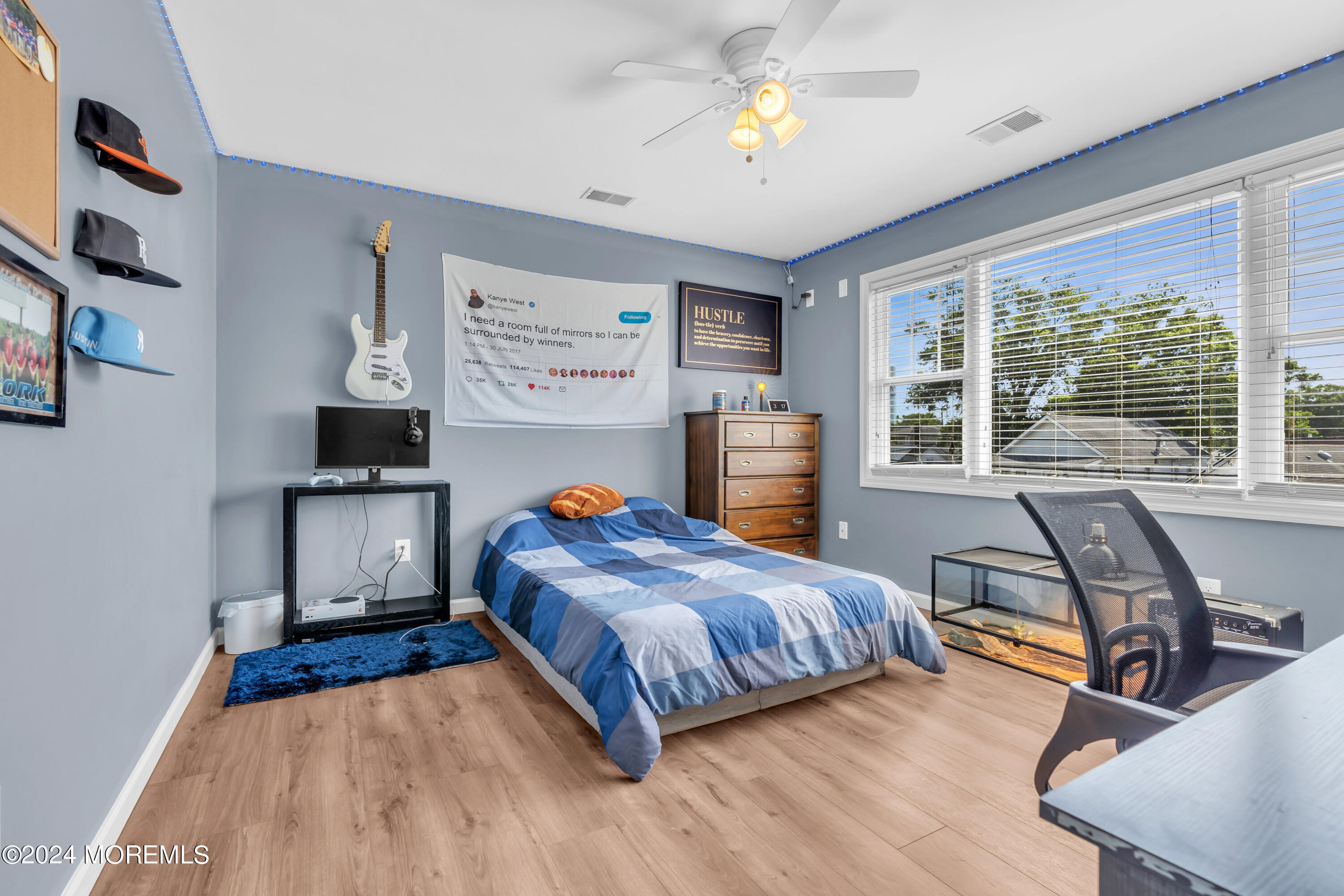 30 Seabreeze Way