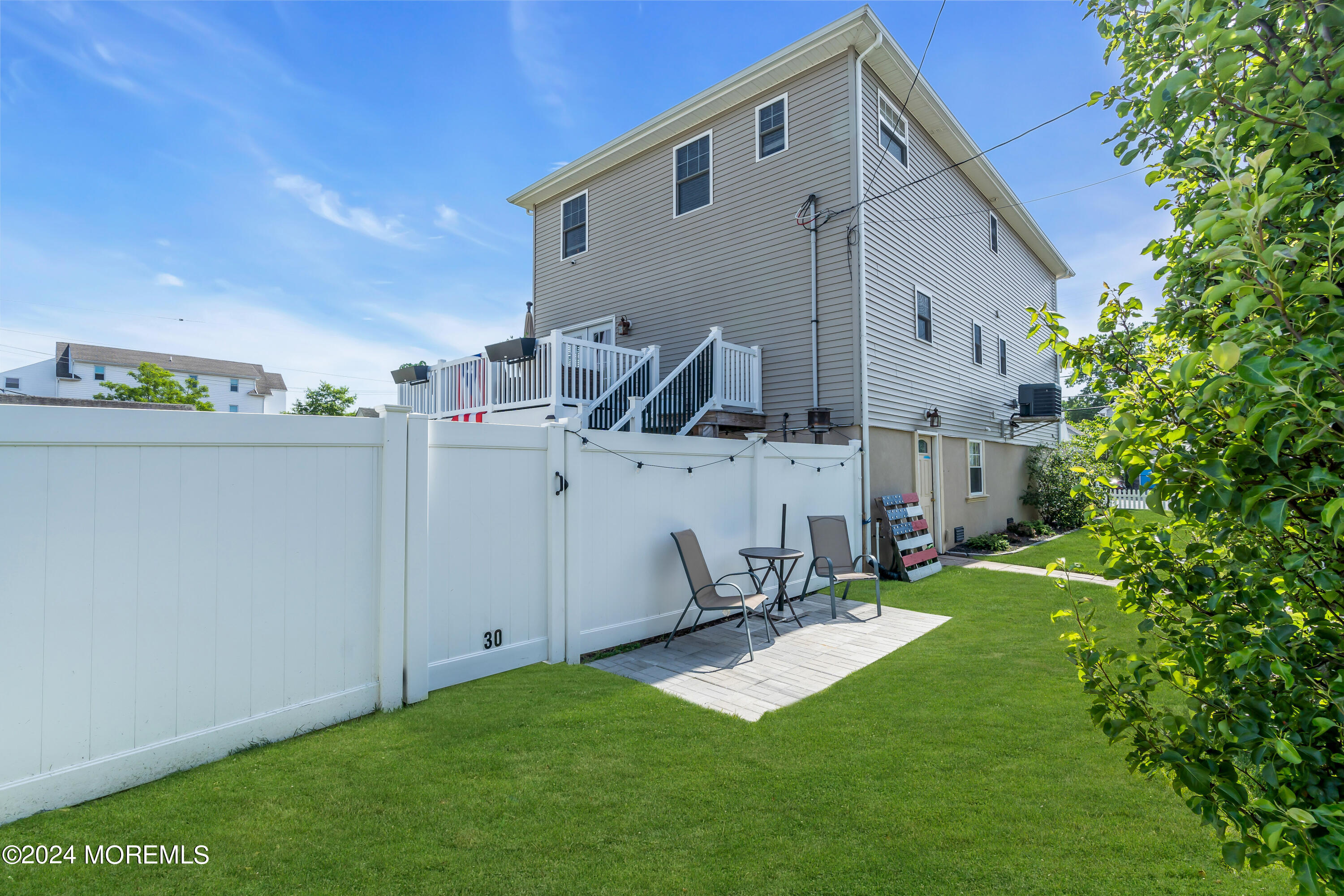 30 Seabreeze Way
