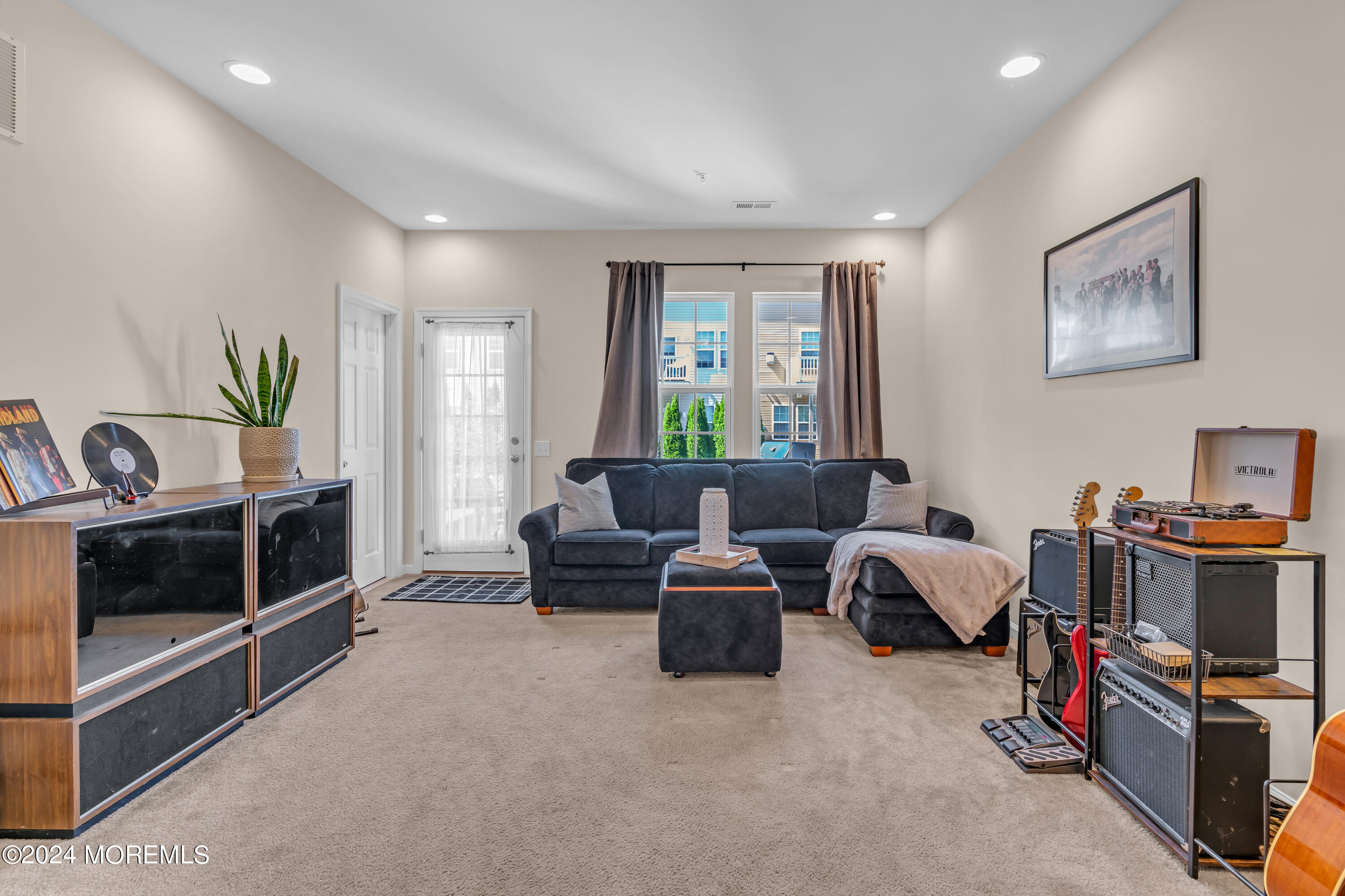 131 Beacon Lane, 602