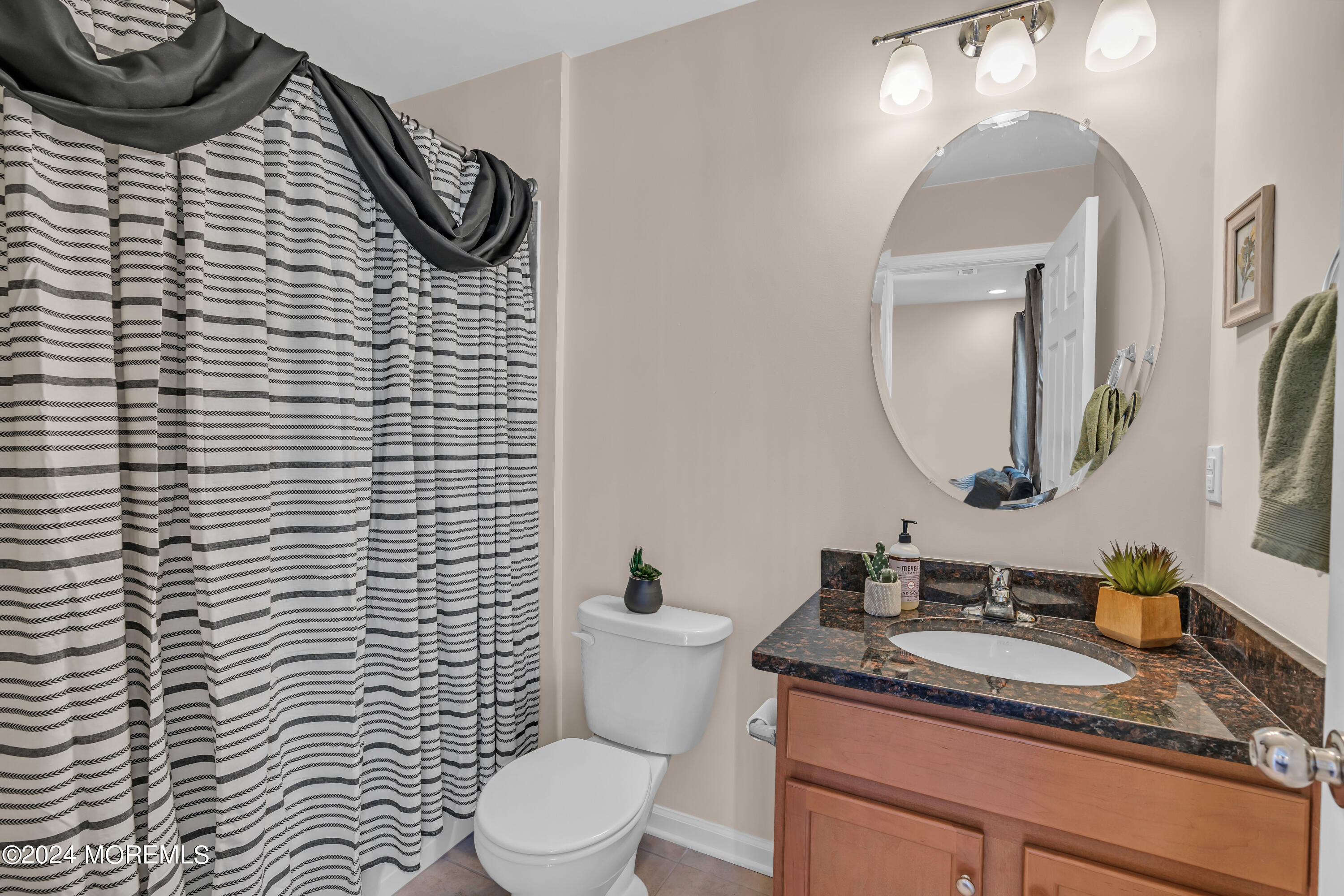 131 Beacon Lane, 602