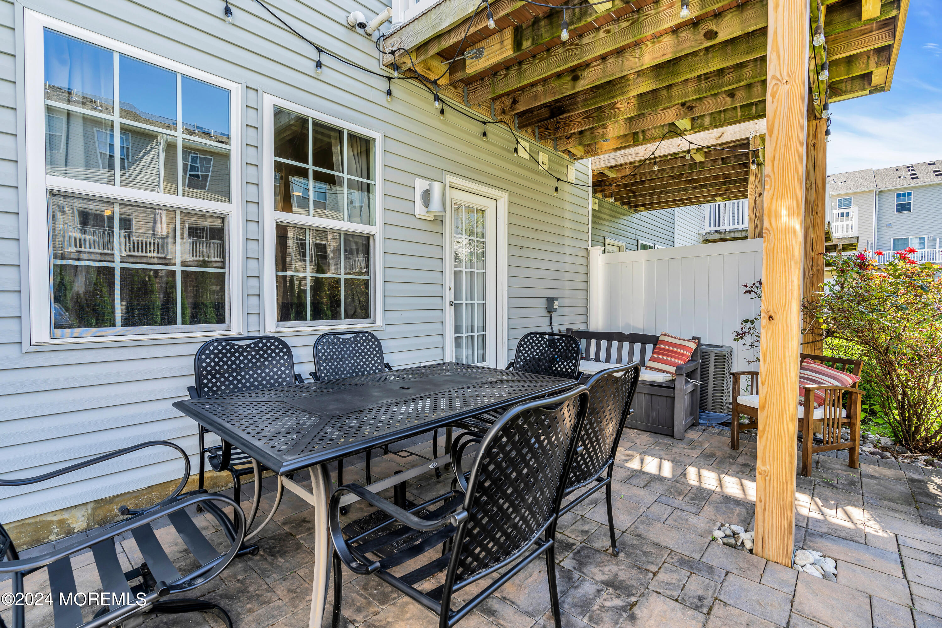 131 Beacon Lane, 602