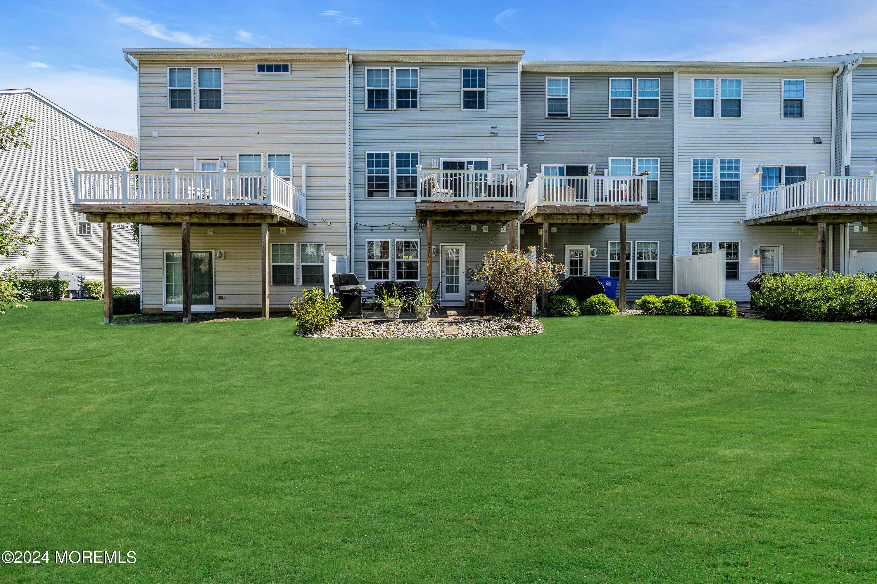 131 Beacon Lane, 602