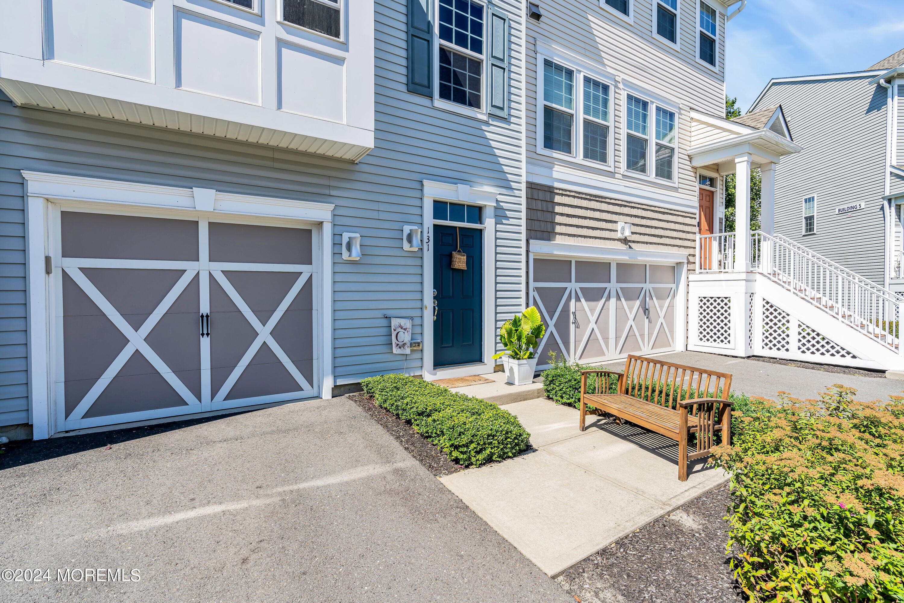 131 Beacon Lane, 602