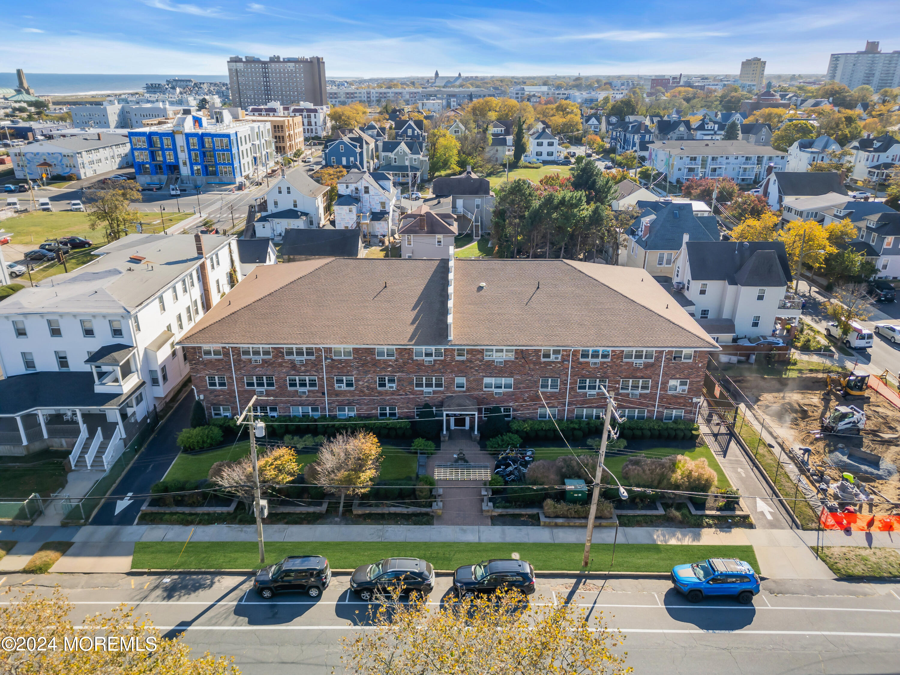 304 4th Avenue 211
