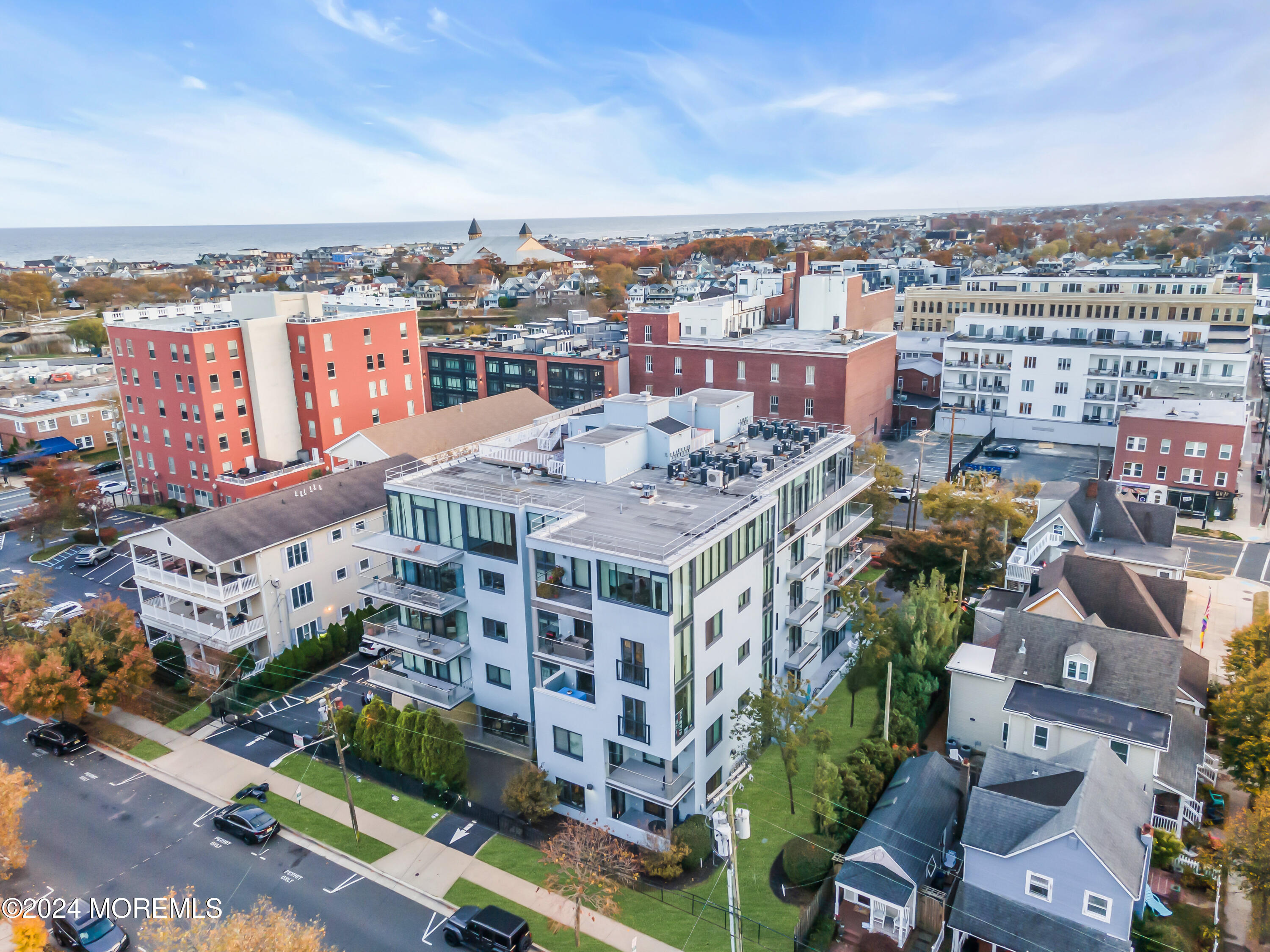 510 Monroe Avenue, 303