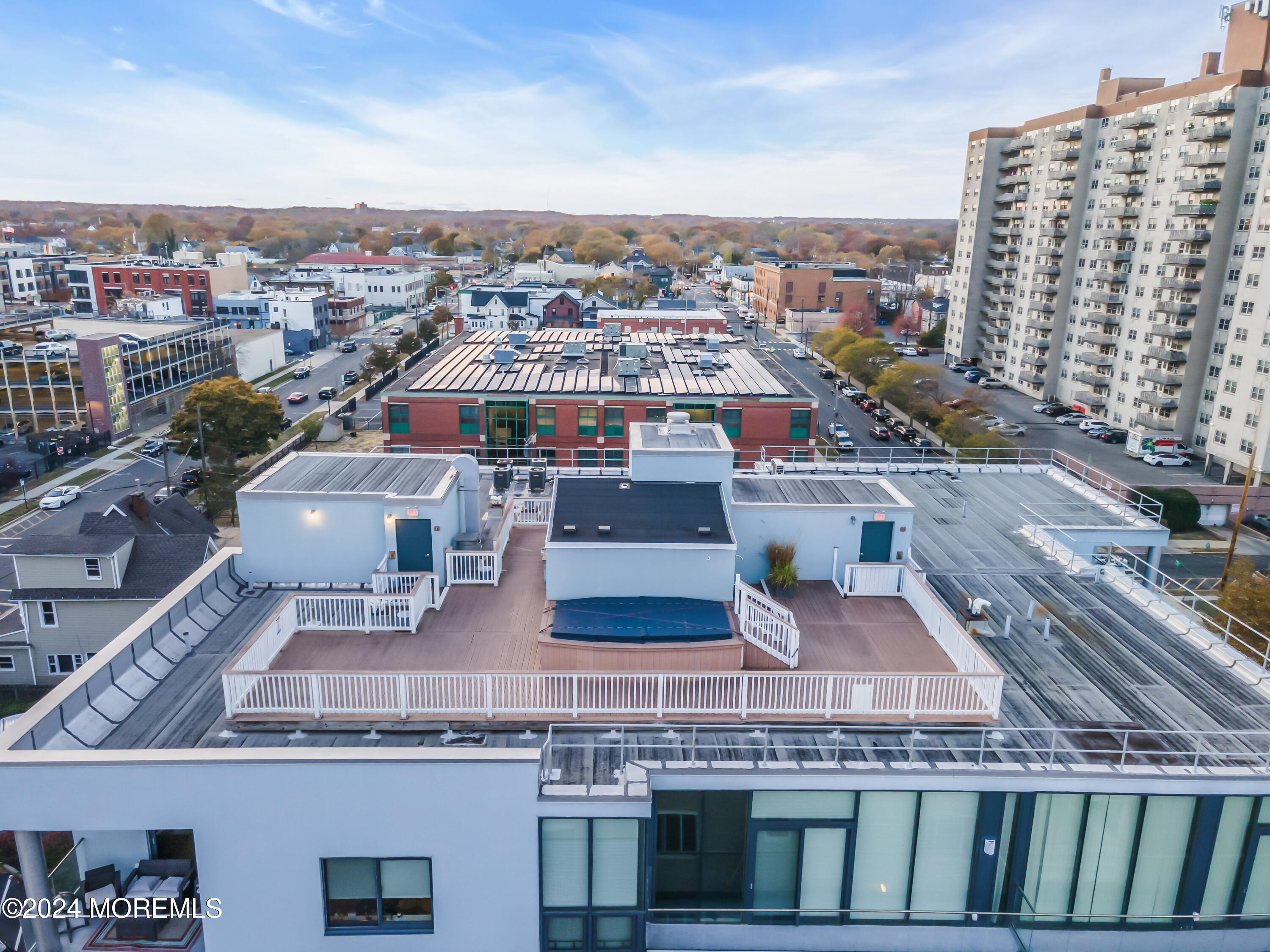 510 Monroe Avenue, 303