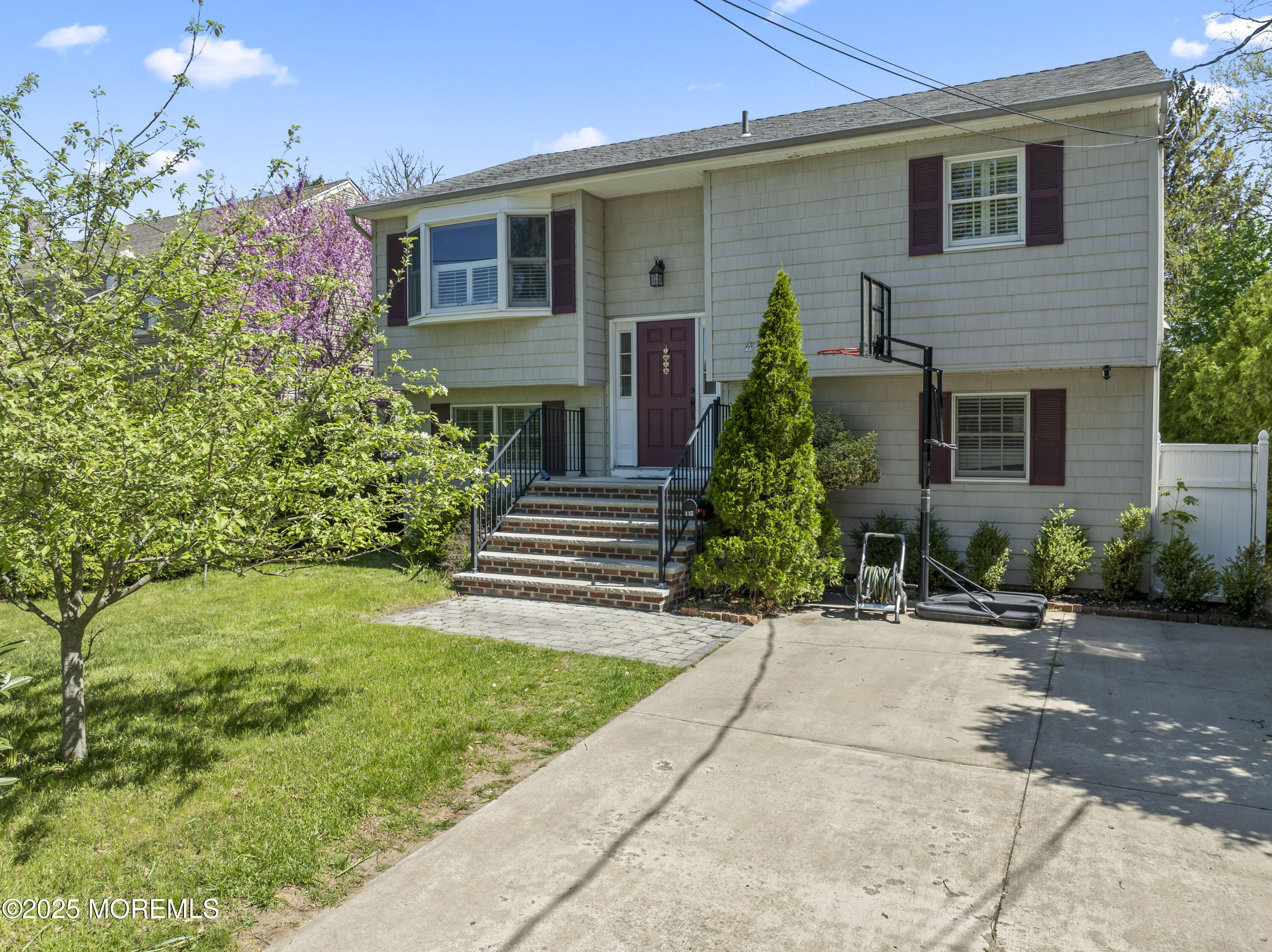 117 Maple Avenue