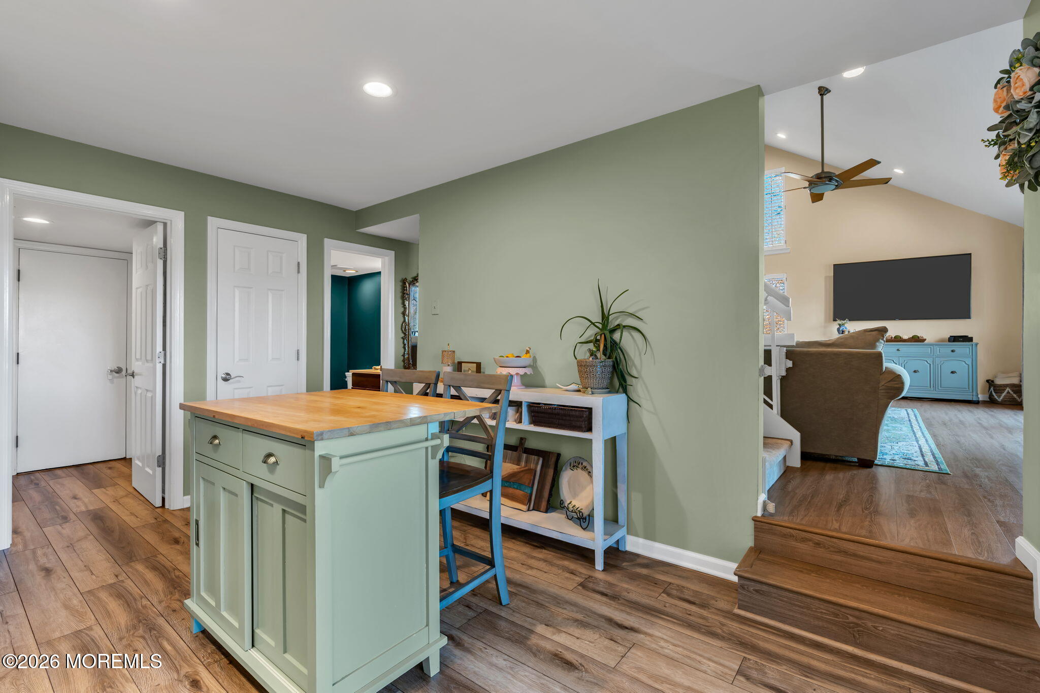 14 Cotswold Circle 8