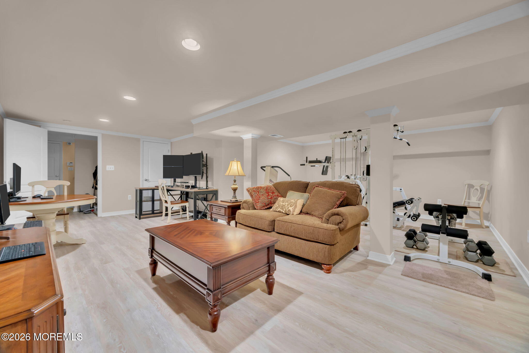 16 Woodhollow Road