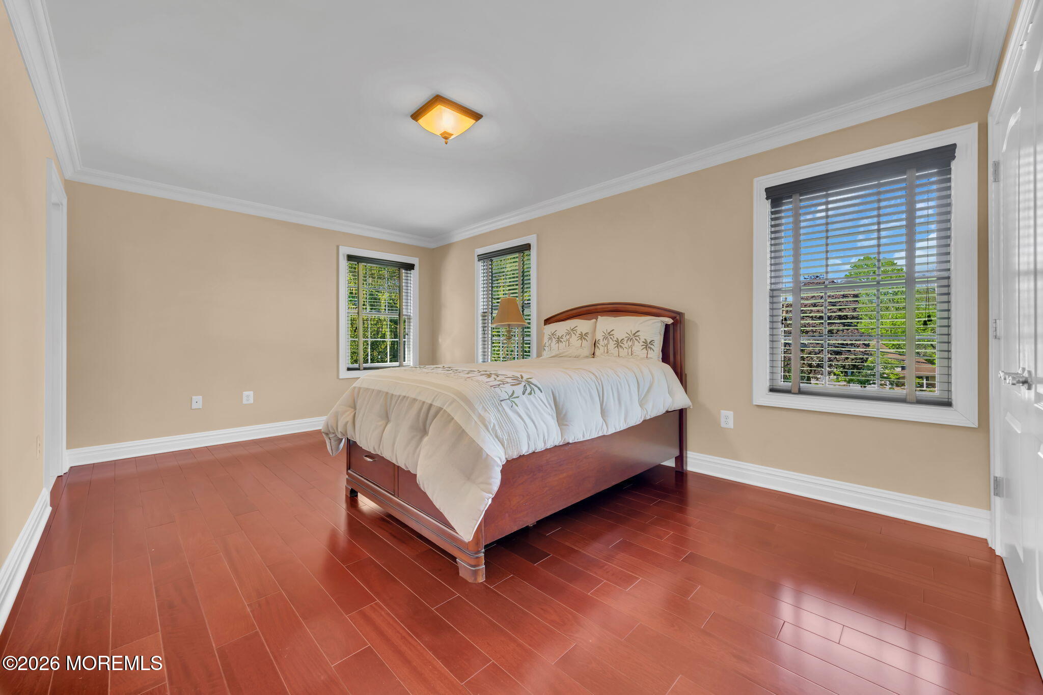 16 Woodhollow Road