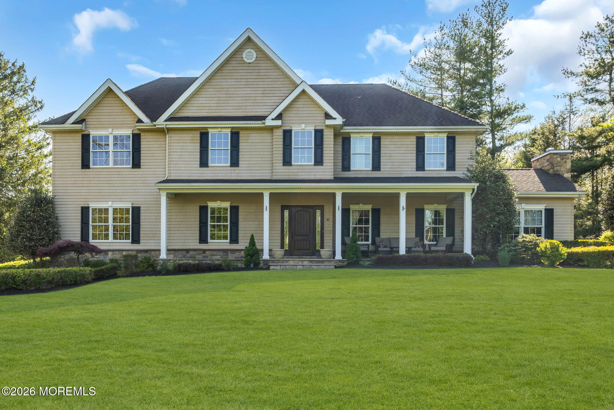 16 Woodhollow Road
