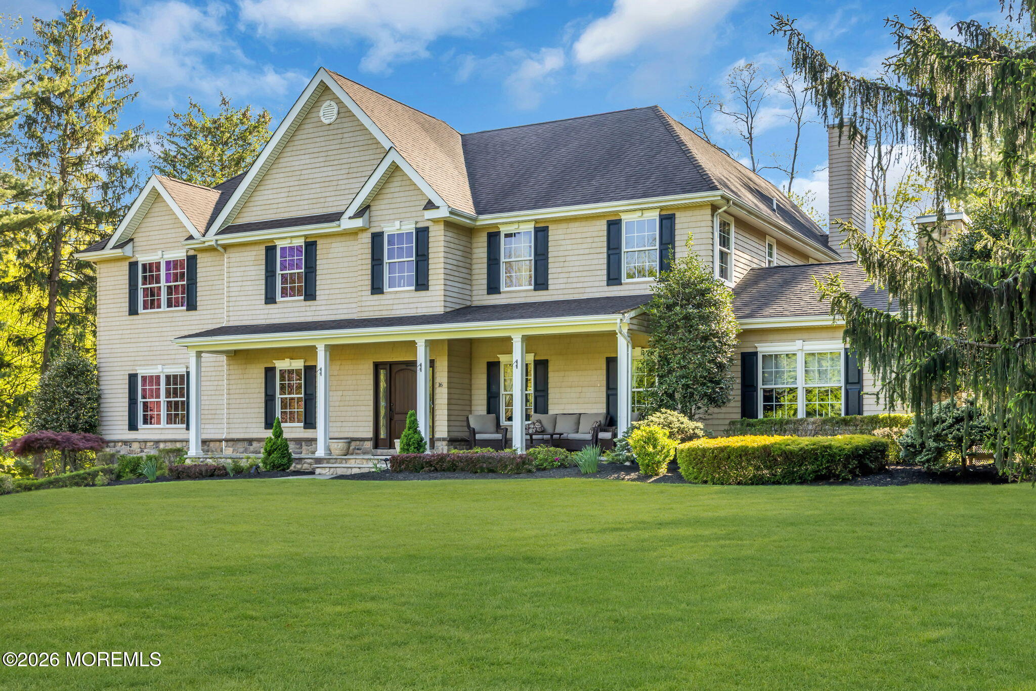 16 Woodhollow Road