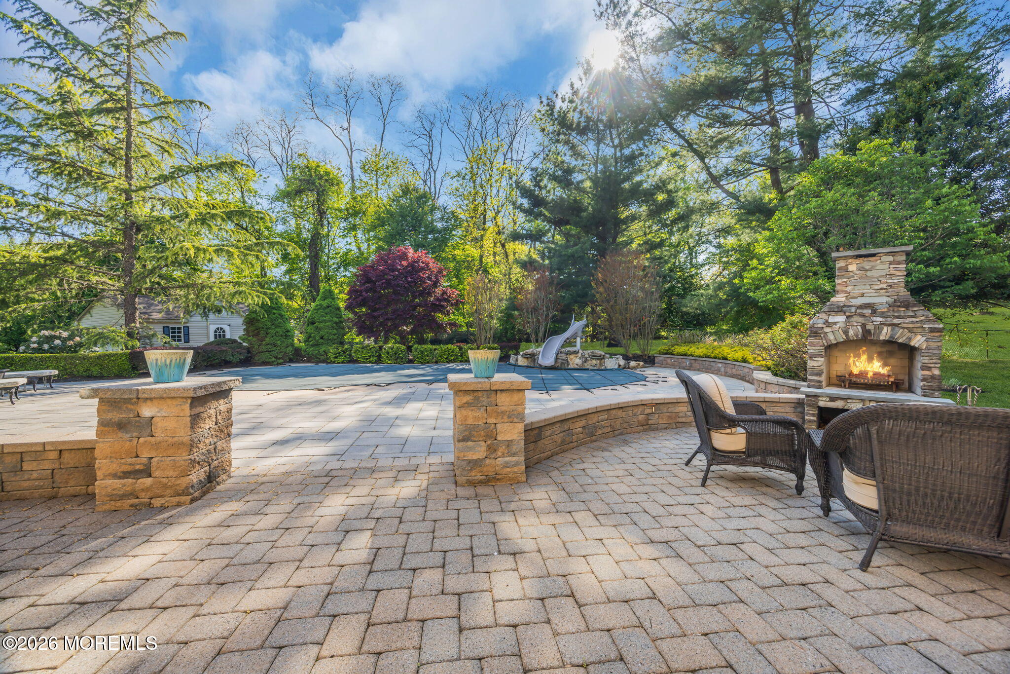 16 Woodhollow Road
