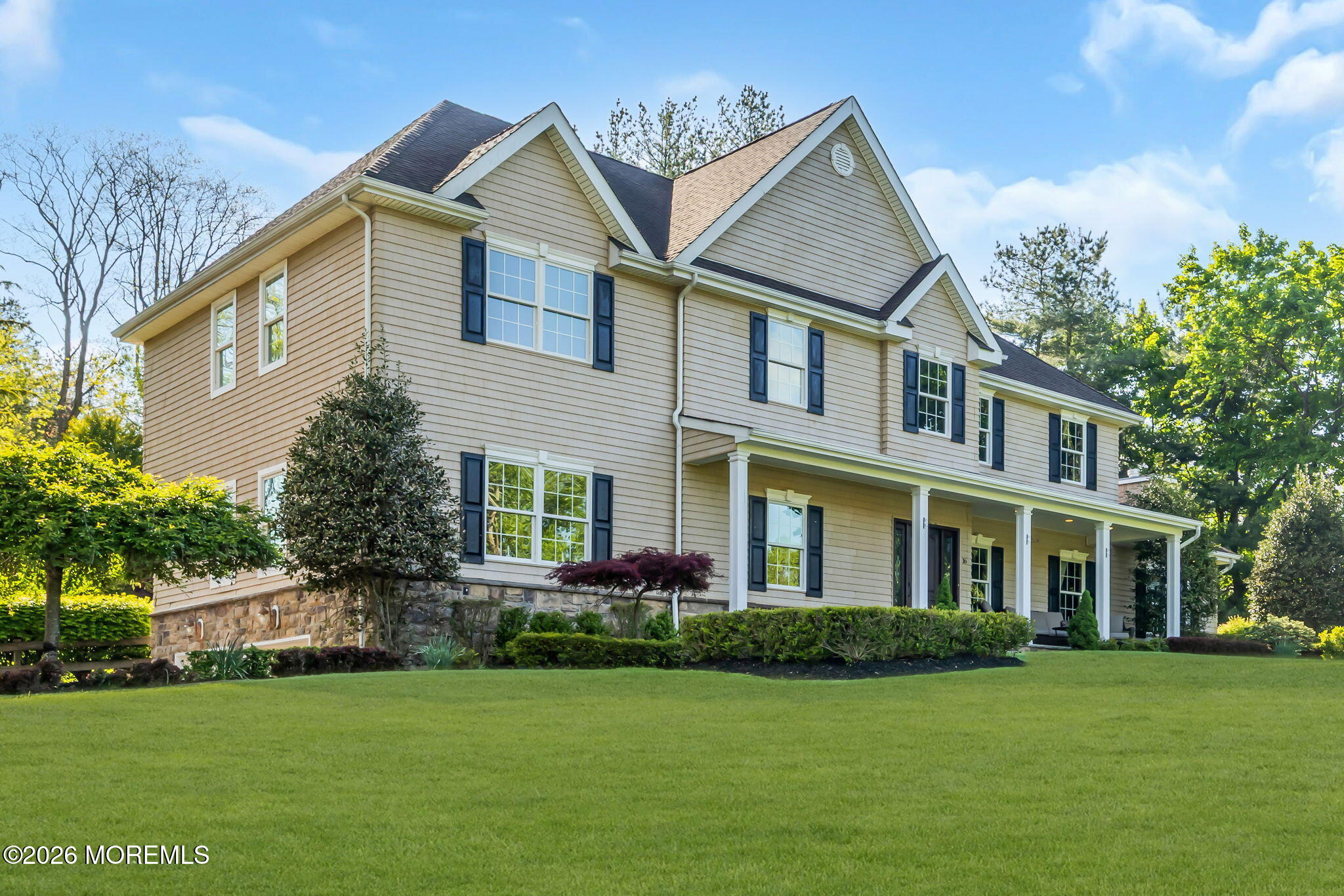 16 Woodhollow Road