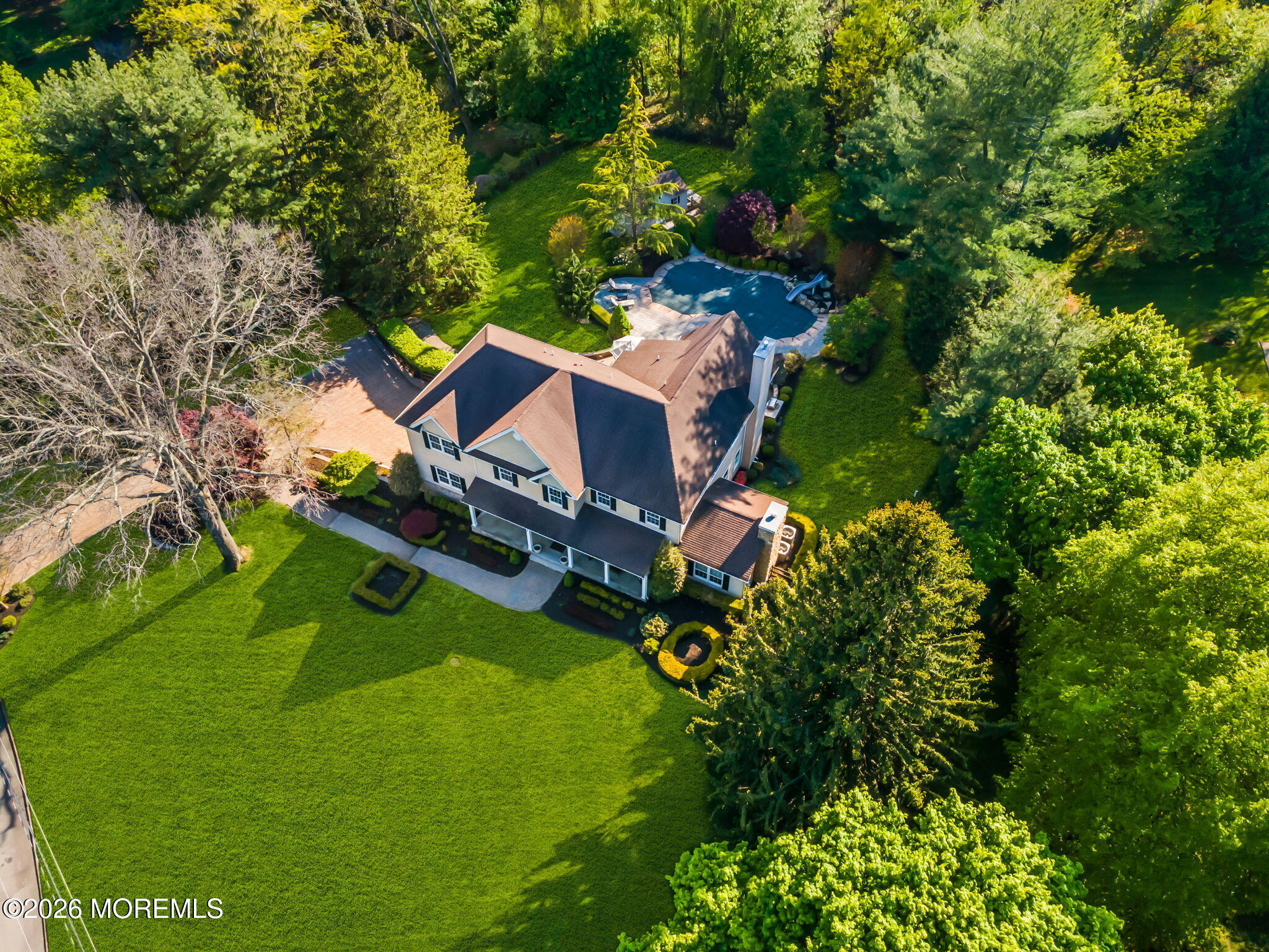 16 Woodhollow Road